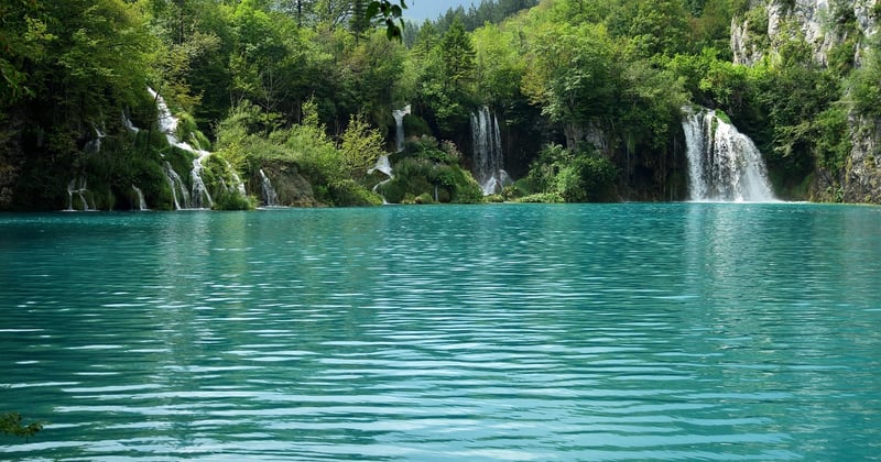 Lacs et cascades : les plus beaux sites naturels à visiter