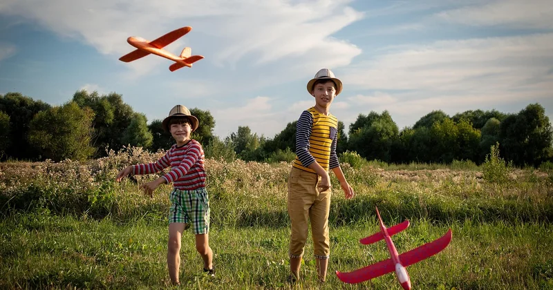 Bébé et avion : que faire pour les oreilles et le confort ?